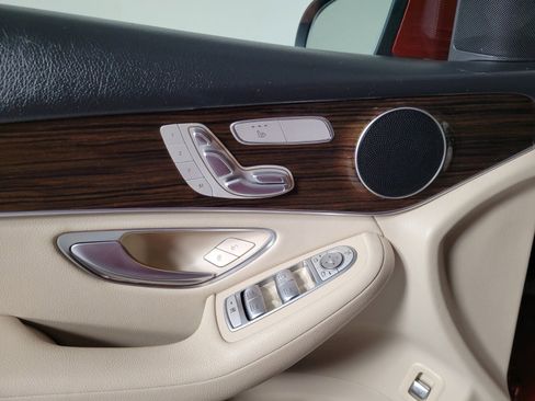 Used 2018 Mercedes-Benz GLC 300 image 31