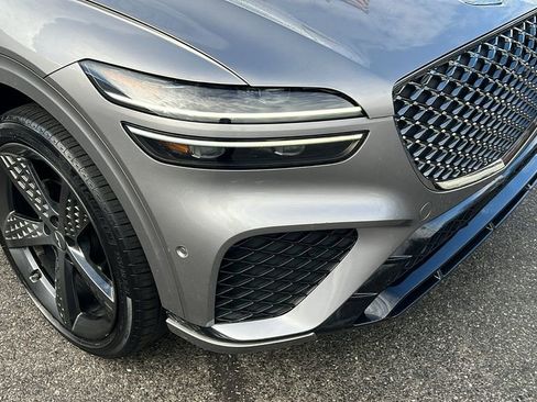 Used 2022 Genesis GV70 2.5T w/ Sport Prestige Package image 13