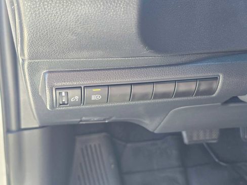 Used 2024 Toyota Corolla SE FWD image 24