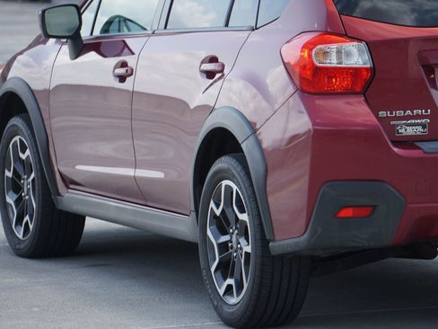 Used 2016 Subaru Crosstrek 2.0i Premium image 16