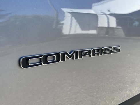 Used 2018 Jeep Compass Sport AWD/4WD image 30