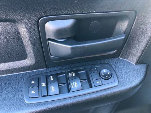 Used 2018 RAM 3500 Tradesman w/ Chrome Appearance Group image 19