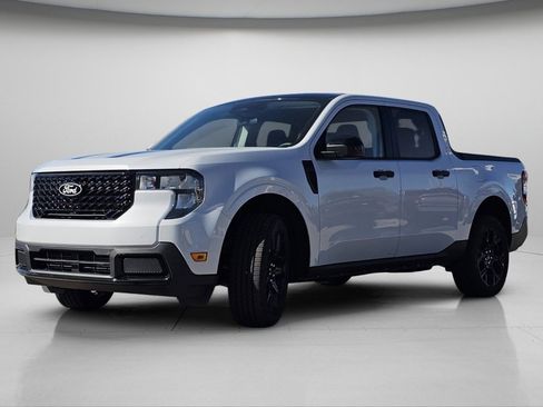 New 2025 Ford Maverick XLT w/ XLT Luxury Package image 18