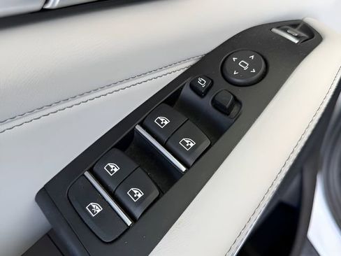 Used 2023 BMW X5 sDrive40i w/ Premium Package image 16