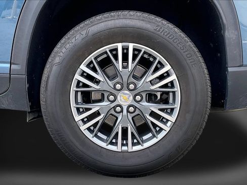 Used 2025 Chevrolet Traverse LT w/ LPO, Floor Liner Package FWD image 36