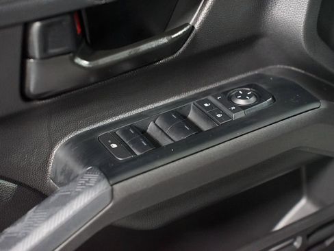 Certified 2025 Toyota Tacoma SR image 30