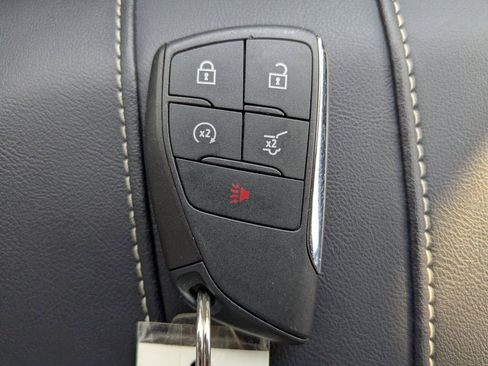 Used 2025 GMC Acadia Elevation image 32