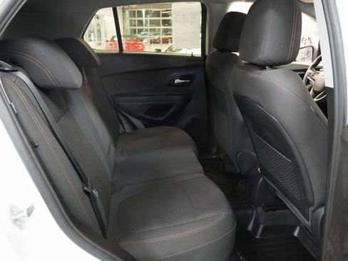 Used 2017 Chevrolet Trax LS w/ Fleet Convenience Package image 27