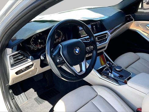 Used 2019 BMW 330i Sedan w/ Convenience Package RWD image 9