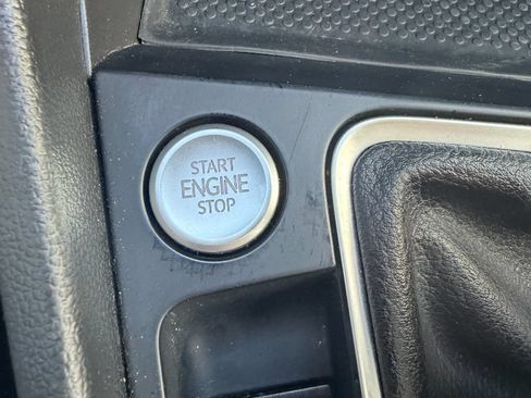 Used 2024 Volkswagen Jetta SE FWD image 11