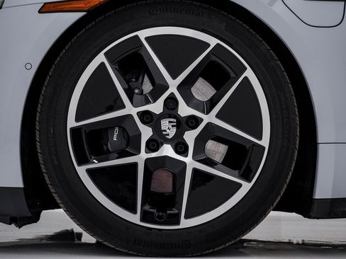 Certified 2025 Porsche Taycan image 13