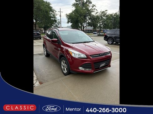 Used 2014 Ford Escape SE w/ Equipment Group 201A AWD/4WD image 1