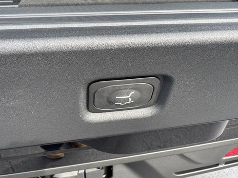 New 2025 Ford Expedition Active image 50