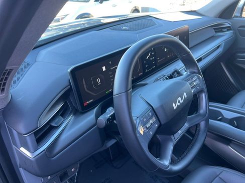 Used 2024 Kia EV9 Light Long Range image 11