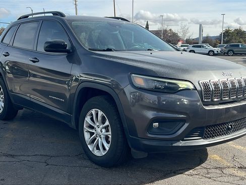 Used 2022 Jeep Cherokee Latitude Lux image 3