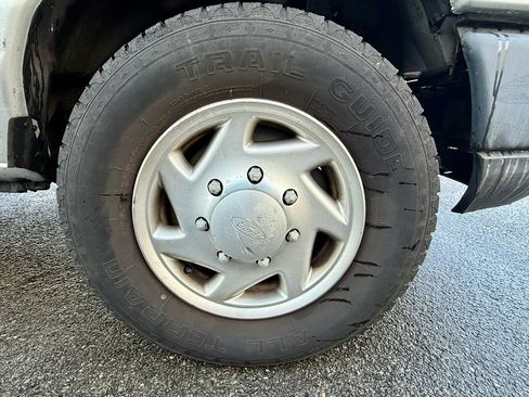 Used 2012 Ford E-350 and Econoline 350 Extended Super Duty w/ PWR Group image 12