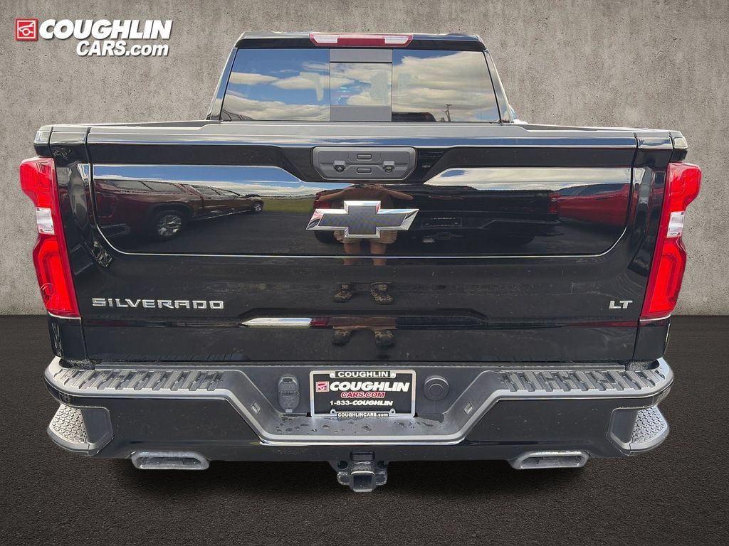 Used 2025 Chevrolet Silverado 1500 LT Trail Boss w/ Convenience Package II AWD/4WD image 5