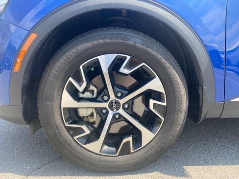Certified 2023 Kia Sportage EX FWD image 40