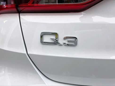 Certified 2024 Audi Q3 2.0T Premium Plus image 34