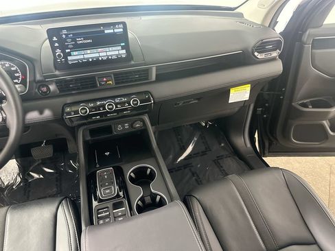 Used 2025 Honda Pilot Touring image 20