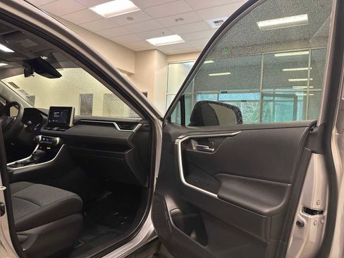 Certified 2025 Toyota RAV4 XLE image 29