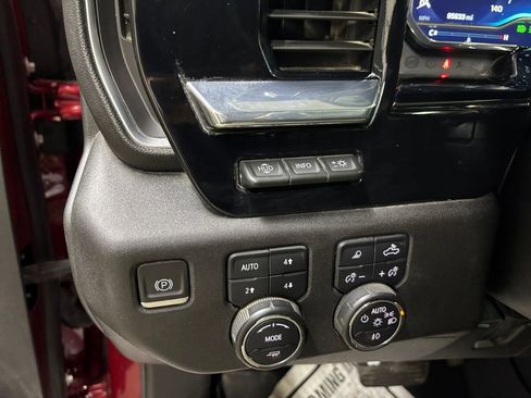 Used 2024 Chevrolet Silverado 3500 LTZ w/ LTZ Convenience Package image 20