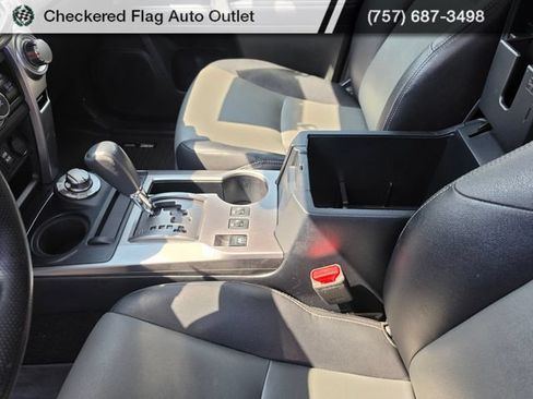 Used 2018 Toyota 4Runner SR5 Premium AWD/4WD image 38