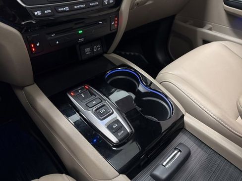Used 2020 Honda Pilot Touring image 21