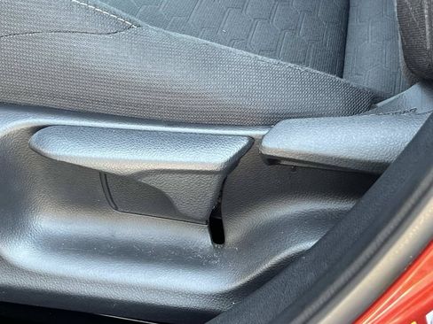 Used 2019 Toyota Corolla SE FWD image 23