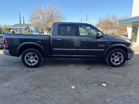 Used 2017 RAM 1500 Laramie image 6