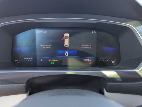 Certified 2022 Volkswagen Tiguan SE w/ Panoramic Sunroof Package image 11