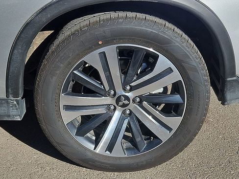 Used 2025 Mitsubishi Outlander Sport LE image 5