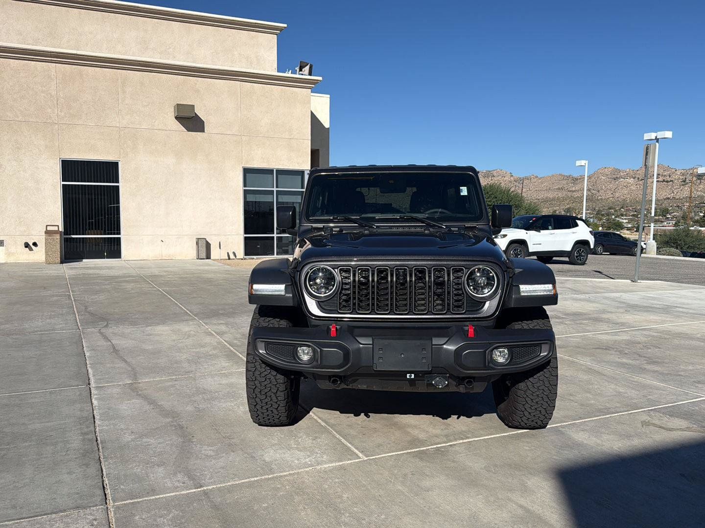 Used 2024 Jeep Wrangler Unlimited Rubicon w/ Technology Group AWD/4WD image 3