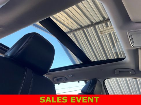 Used 2024 Honda Pilot Touring image 18