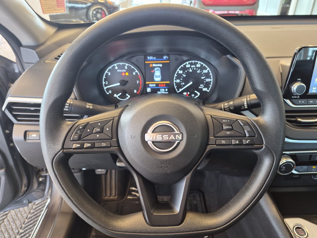 Used 2024 Nissan Altima 2.5 S FWD image 11