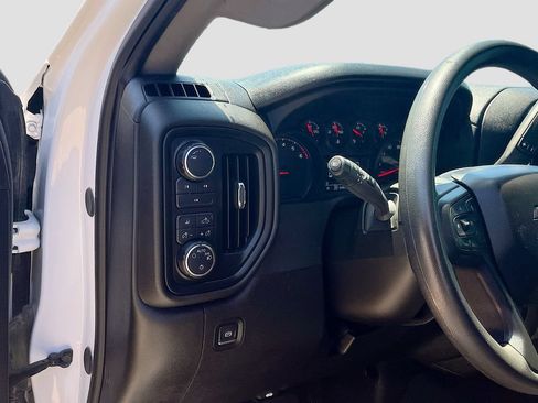 Used 2025 Chevrolet Silverado 2500 Custom w/ Custom Value Package AWD/4WD image 10