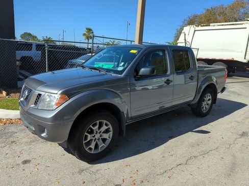 Certified 2020 Nissan Frontier SV image 5