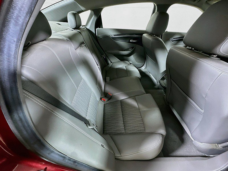 Used 2016 Chevrolet Impala LT w/ Convenience Package FWD image 25