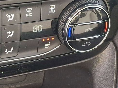 Used 2023 Buick Encore GX Select w/ Sport Touring Package image 18