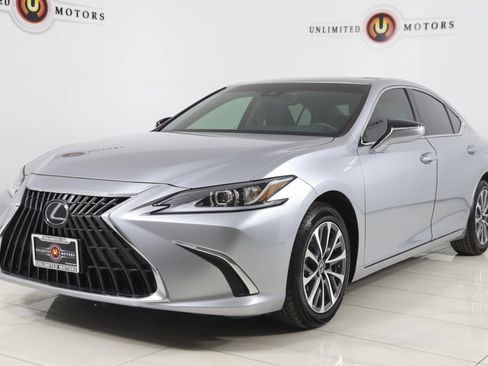 Used 2024 Lexus ES 350 w/ Accessory Package (Z2) image 5