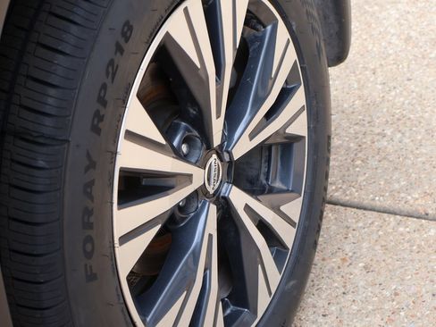 Used 2021 Nissan Rogue SV image 38