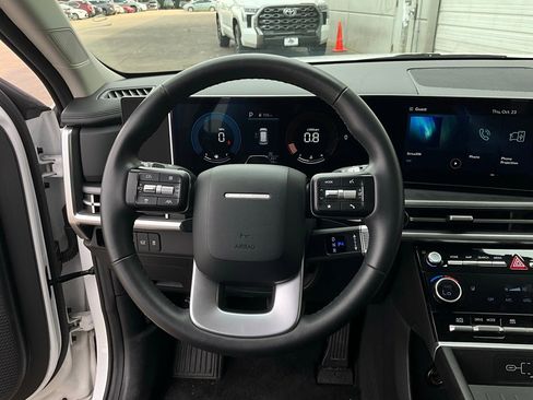 Used 2025 Hyundai Santa Fe SEL image 15