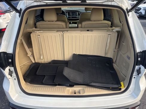 Used 2019 Toyota Highlander Limited image 27