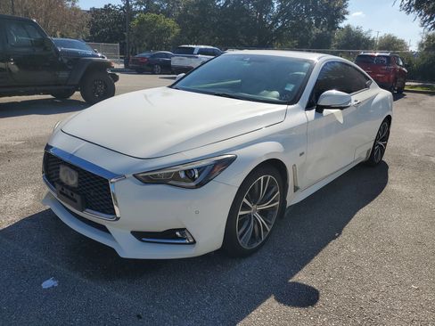 Used 2017 INFINITI Q60 2.0t w/ Premium Plus Package 2.0T image 3