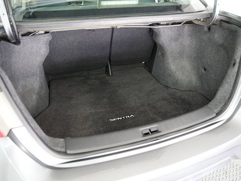 Used 2019 Nissan Sentra SV FWD image 30