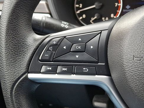 Used 2023 Nissan Altima 2.5 SV FWD image 30
