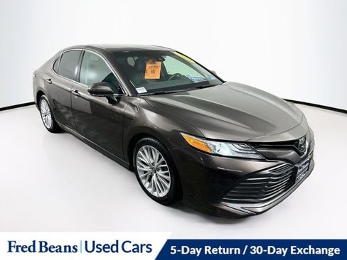 Used 2018 Toyota Camry XLE w/ Driver Assist Package FWD image 1