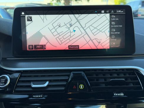 Certified 2023 BMW 530e w/ M Sport Package image 28