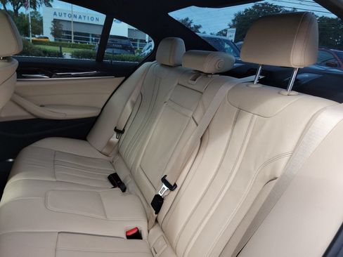 Used 2018 BMW 530i RWD image 18
