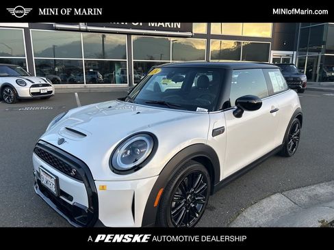Used 2024 MINI Cooper S image 1